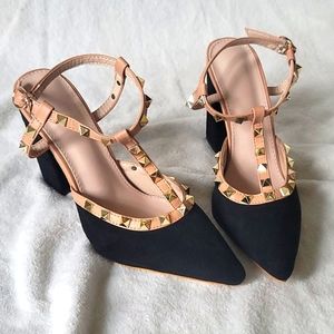 Shein black and nude pump, Size 7